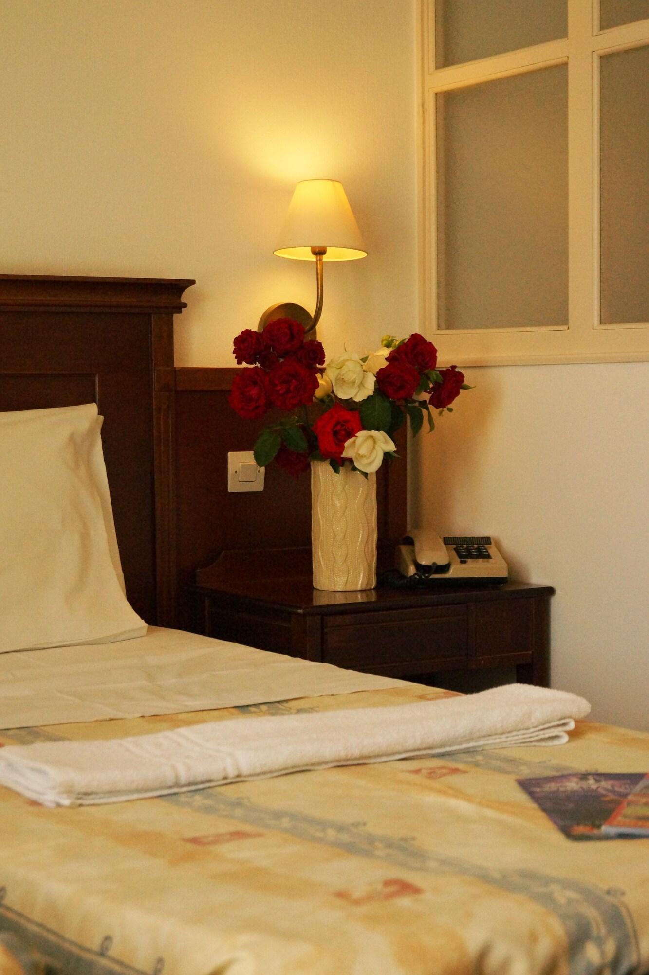Semiramis Village Hotel Hersonissos  Ngoại thất bức ảnh