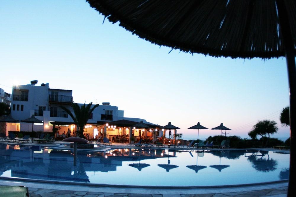 Semiramis Village Hotel Hersonissos  Ngoại thất bức ảnh