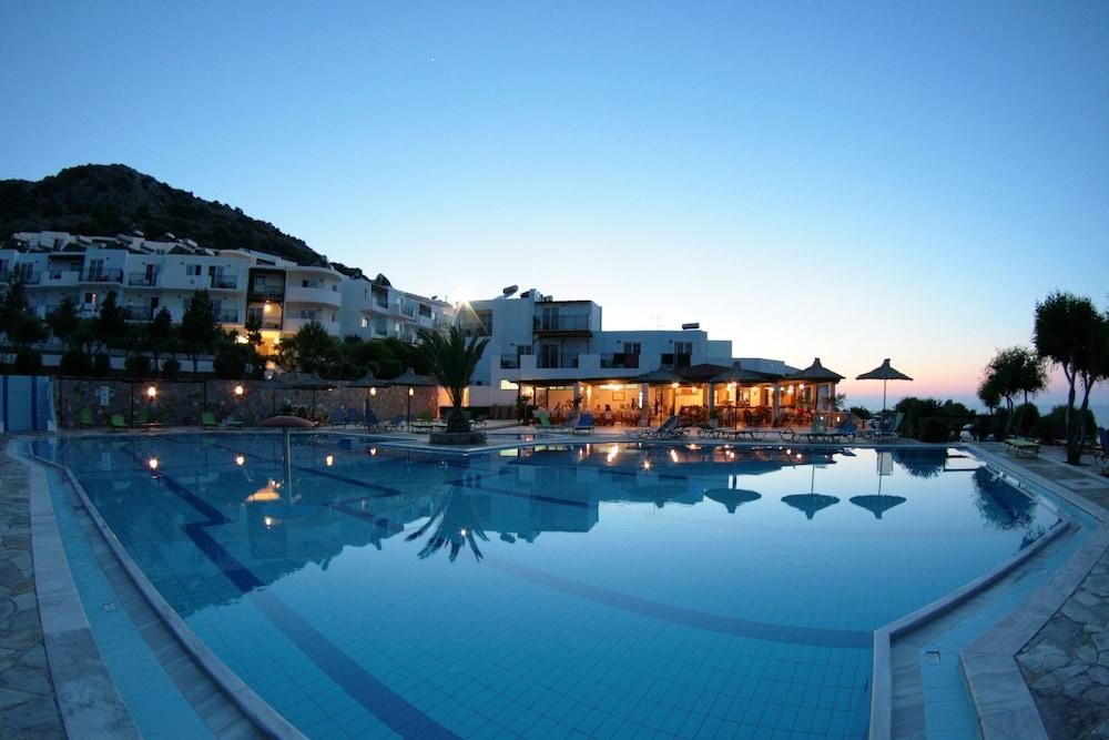 Semiramis Village Hotel Hersonissos  Ngoại thất bức ảnh